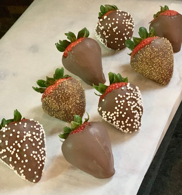 simple chocolate-covered strawberries